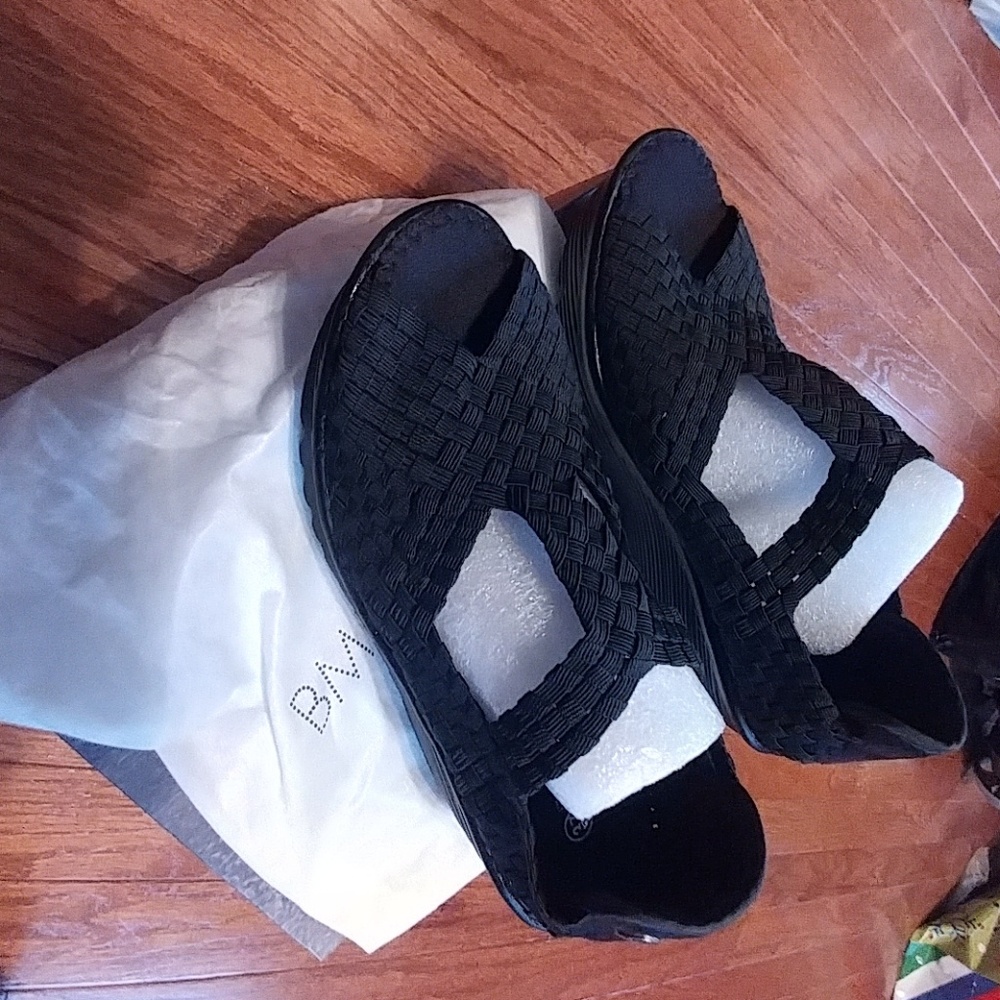 Bernie Mev peep toe shoes